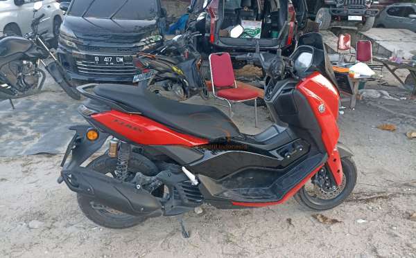 YAMAHA NMAX