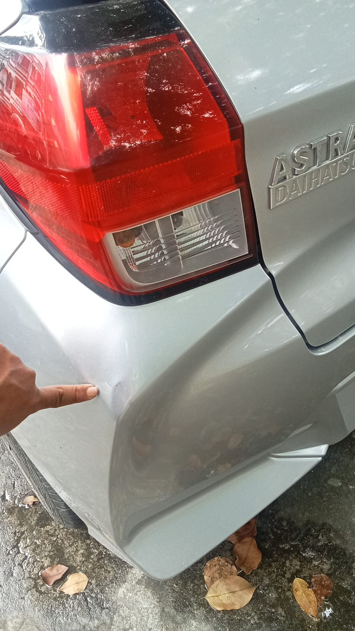 DAIHATSU  AYLA  1.0 M