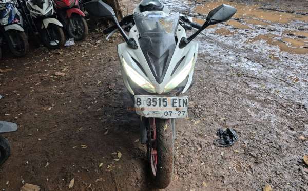 HONDA CBR 150 R