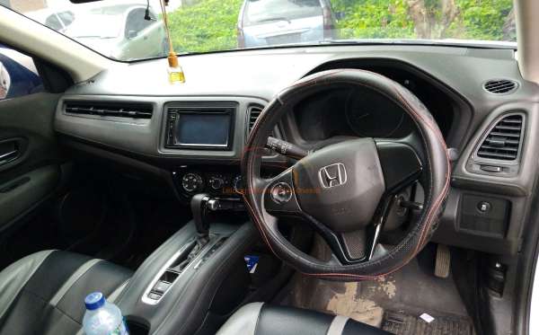 HONDA  HRV  RU1 1.5 S