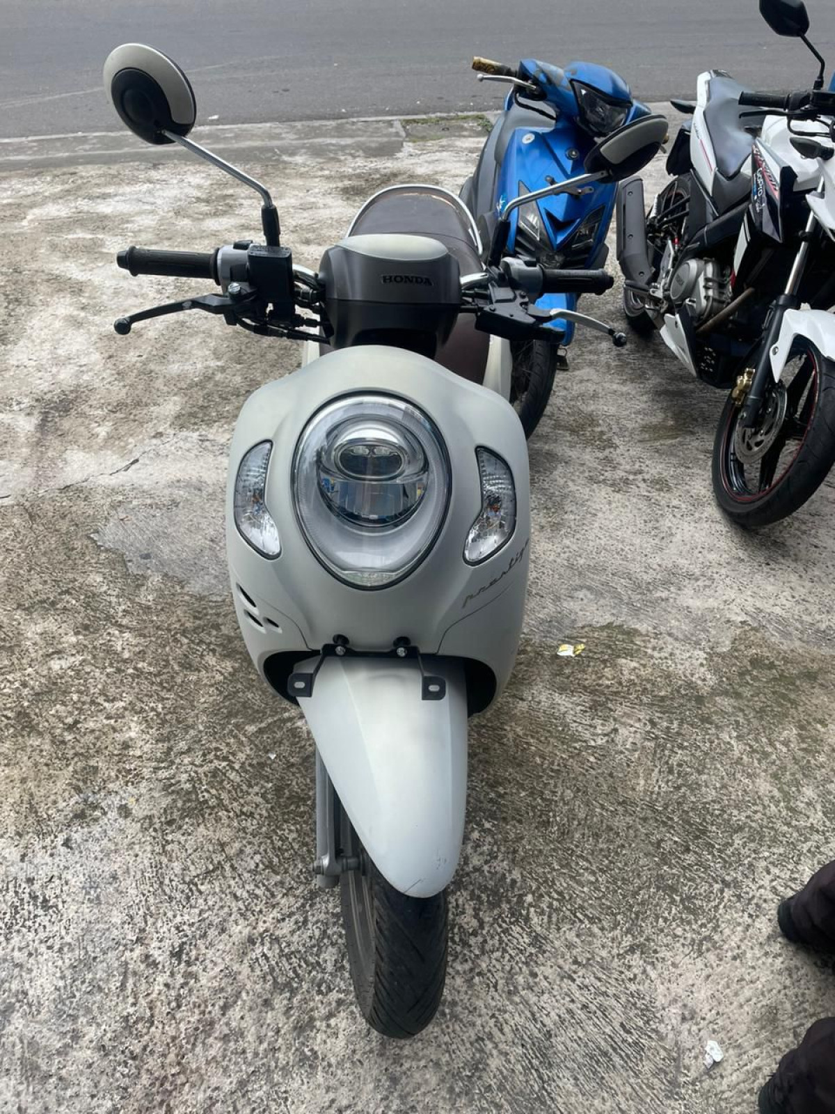 HONDA SCOOPY PRESTIGE