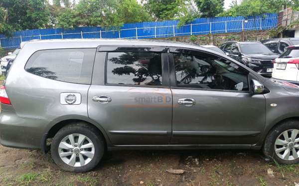 NISSAN GRAND LIVINA XV