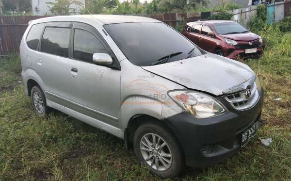 TOYOTA AVANZA
