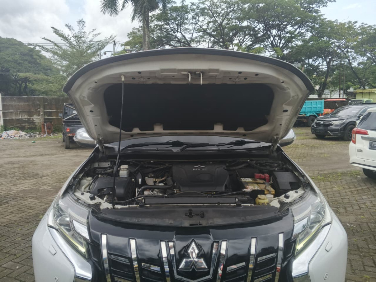 MITSUBISHI  PAJERO  SPORT DAKAR