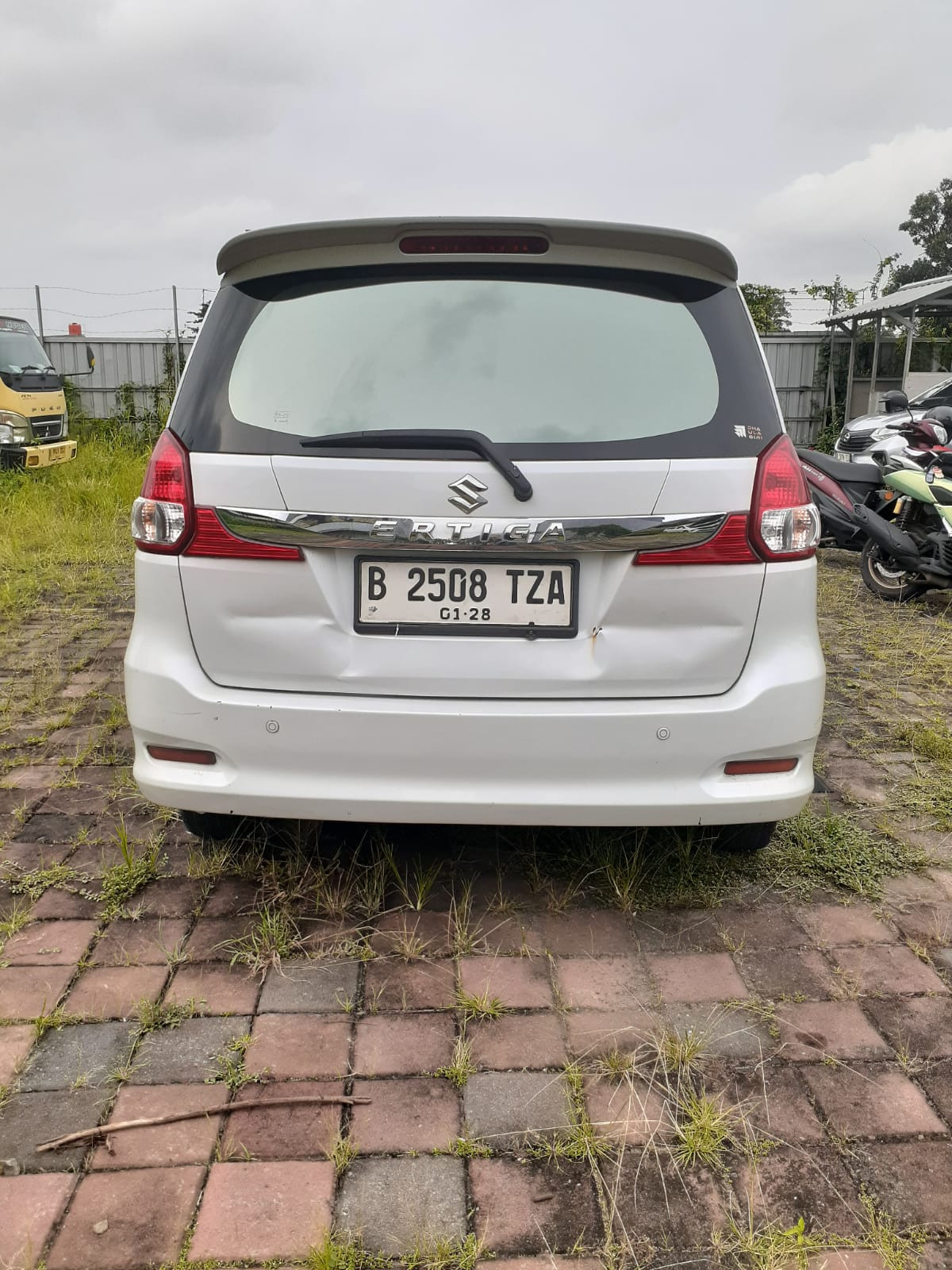SUZUKI ERTIGA