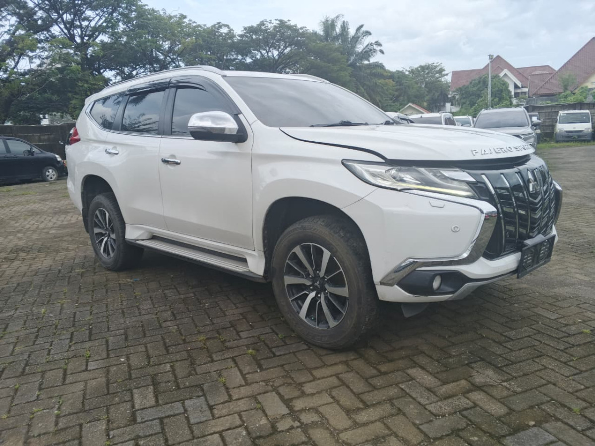 MITSUBISHI  PAJERO  SPORT DAKAR