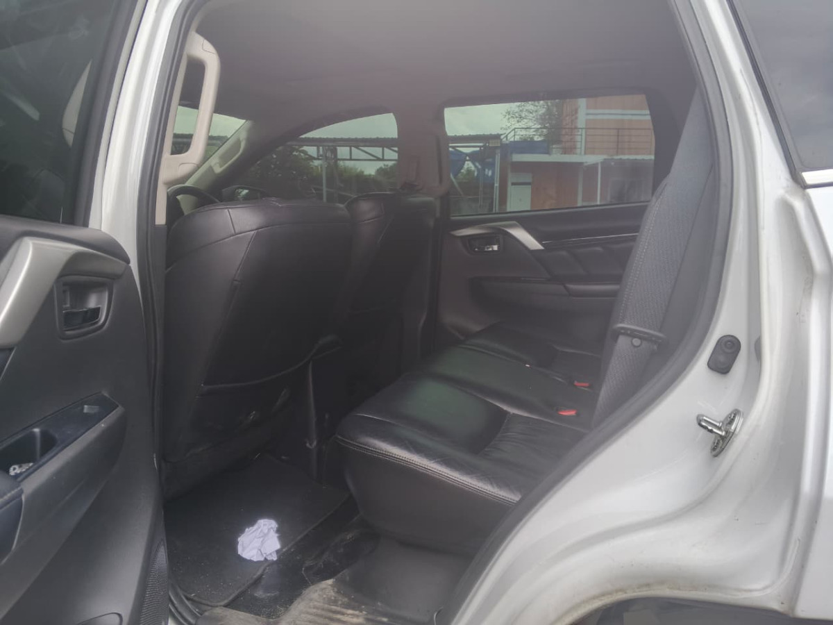 MITSUBISHI  PAJERO  SPORT DAKAR