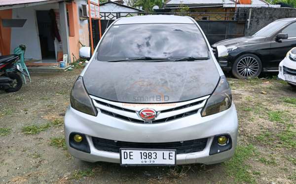 DAIHATSU XENIA