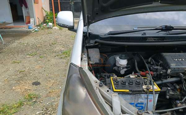 DAIHATSU XENIA