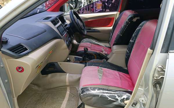 DAIHATSU XENIA