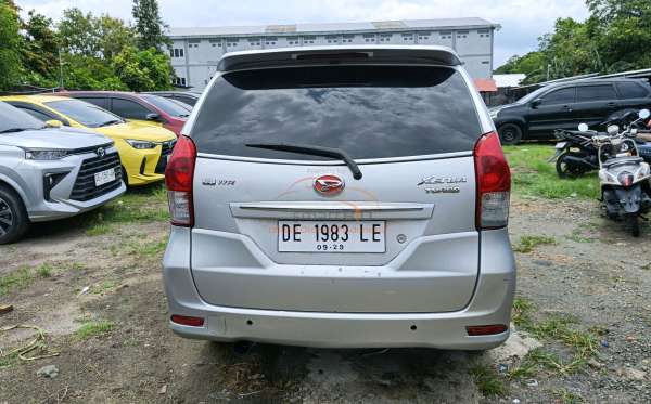 DAIHATSU XENIA