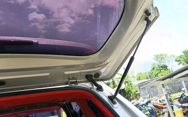 DAIHATSU XENIA