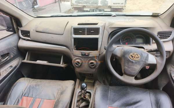 TOYOTA AVANZA 1.5 G