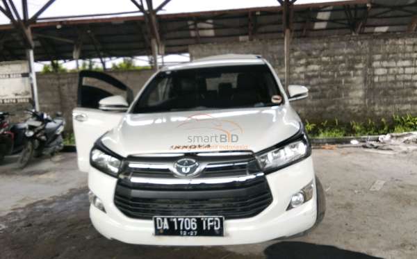 TOYOTA INNOVA