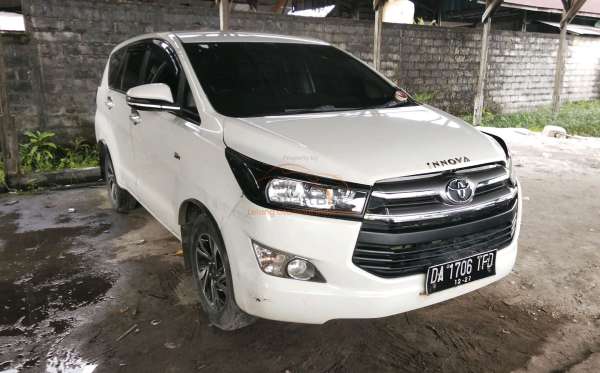 TOYOTA INNOVA