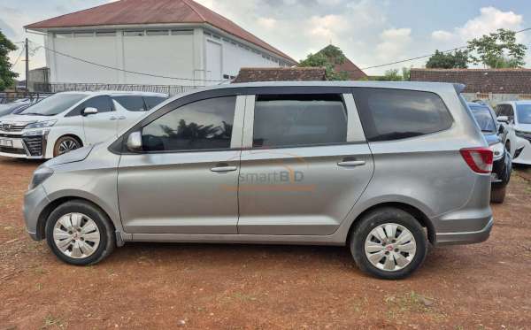 WULING CONFERO 1.5 DB MY (4X2)