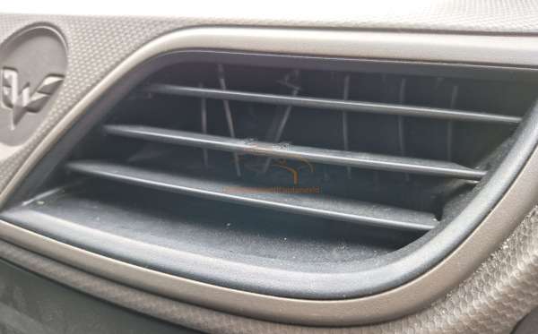 WULING CONFERO 1.5 DB MY (4X2)