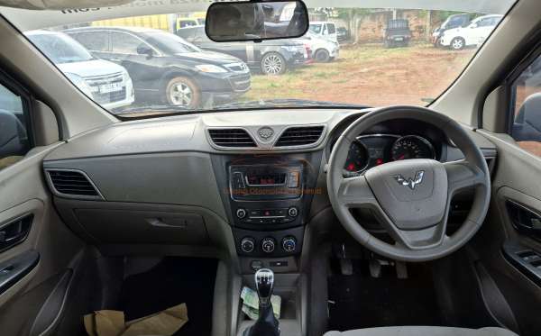 WULING CONFERO 1.5 DB MY (4X2)