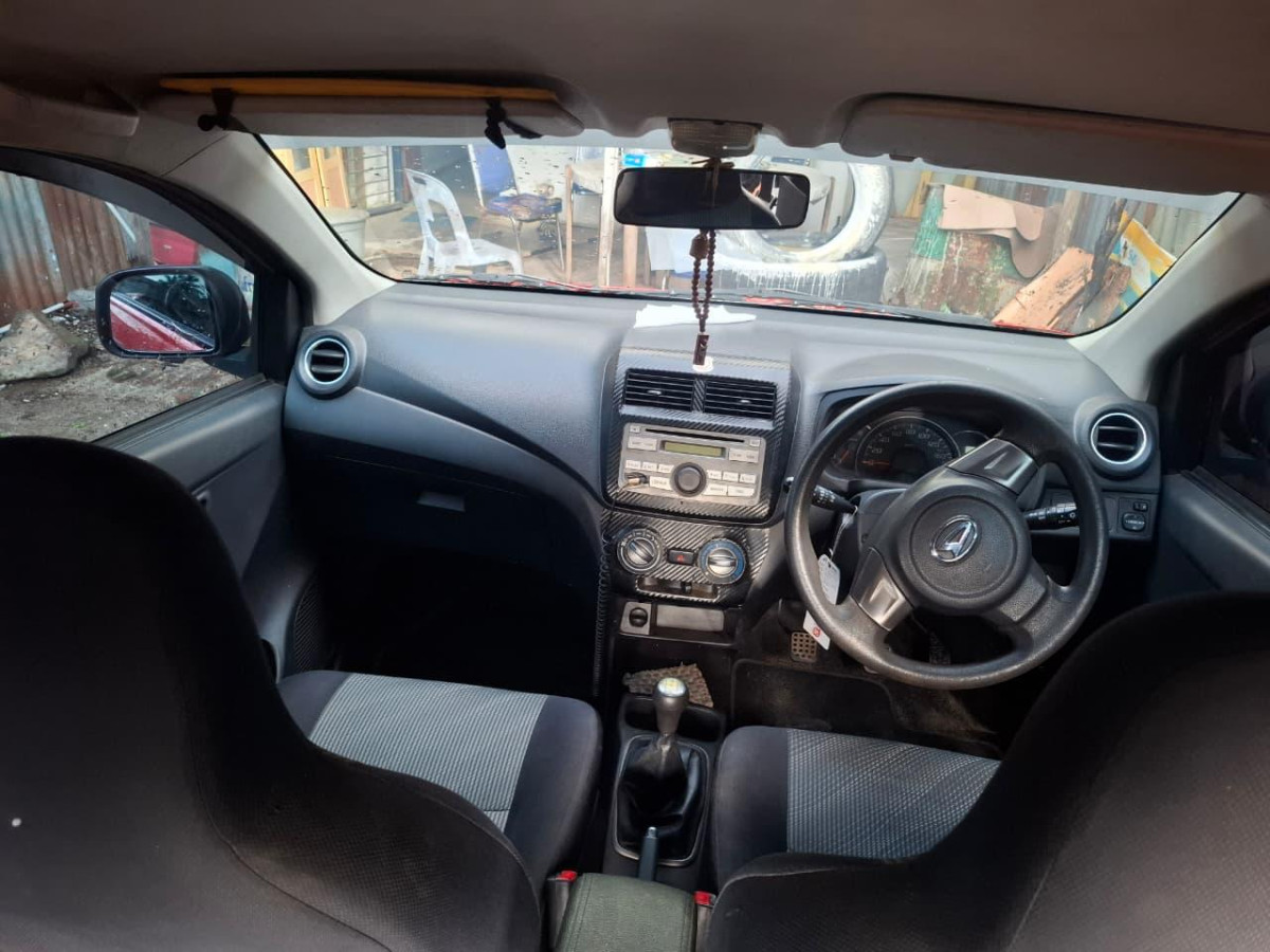 DAIHATSU  AYLA  1.0 X