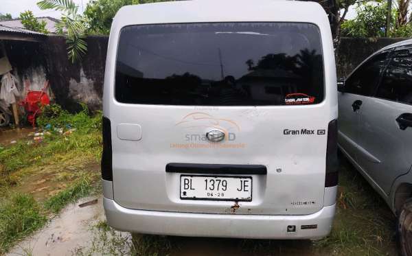 DAIHATSU GRAN MAX