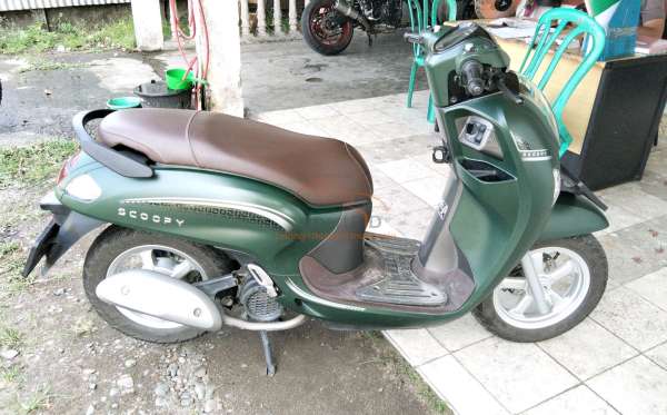 HONDA SCOOPY PRESTIGE