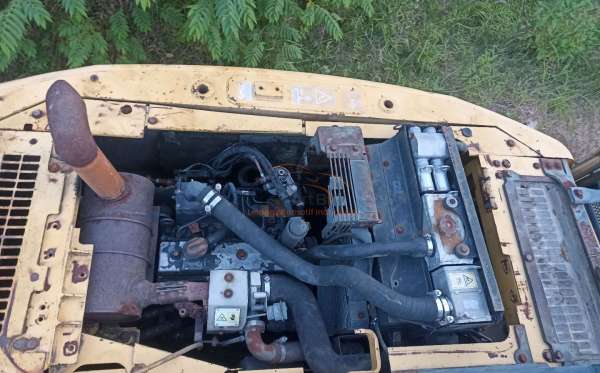 KOMATSU EXCAVATOR PC130F-7