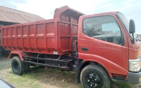 TOYOTA  DYNA  130 HT