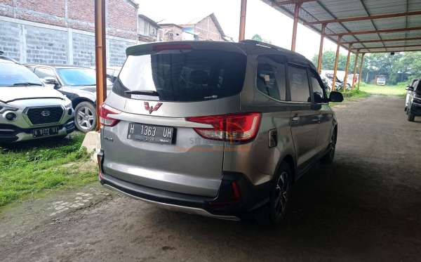 WULING CONFERO