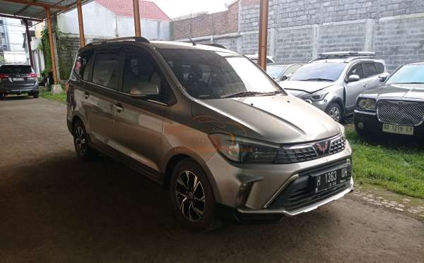 WULING CONFERO