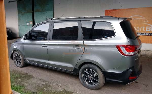 WULING CONFERO