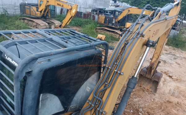 XCMG XCMG EXCAVATOR XE135F