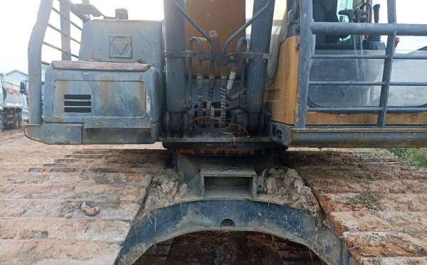 XCMG XCMG EXCAVATOR XE135F