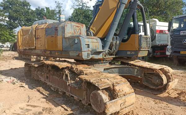 XCMG EXCAVATOR XE215C