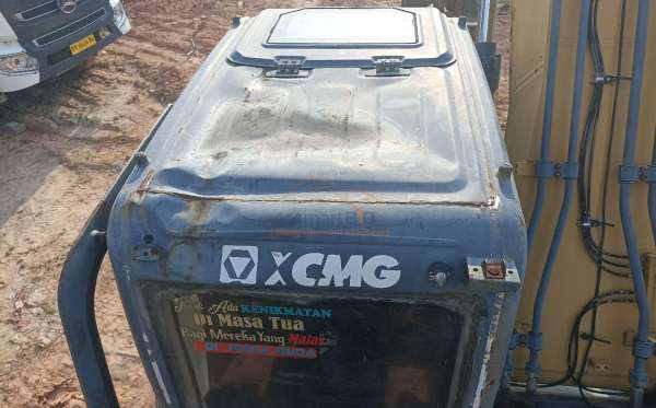 XCMG EXCAVATOR XE215C