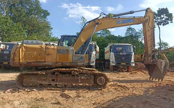 XCMG EXCAVATOR XE215C