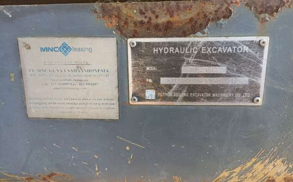 XCMG EXCAVATOR XE215C