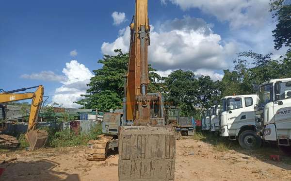 XCMG EXCAVATOR XE215C