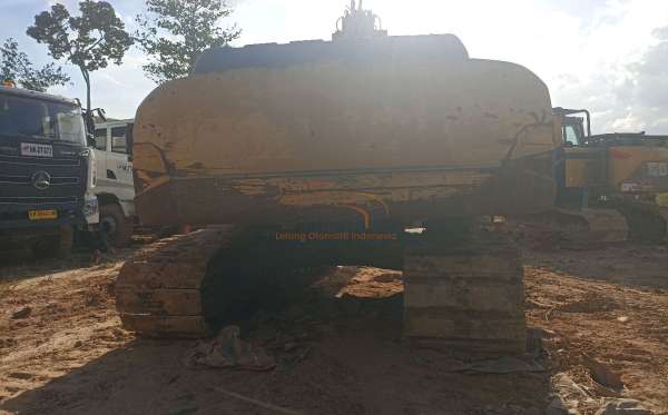 XCMG EXCAVATOR XE215C