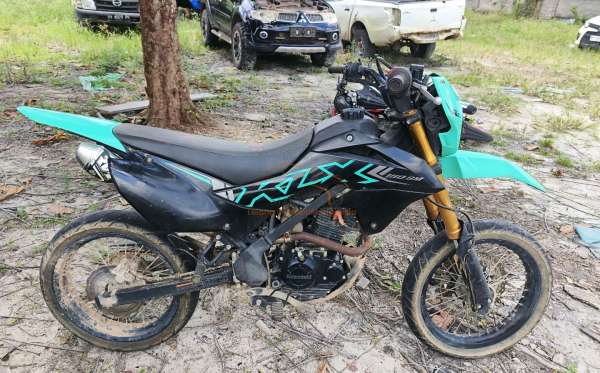 KAWASAKI LX 150