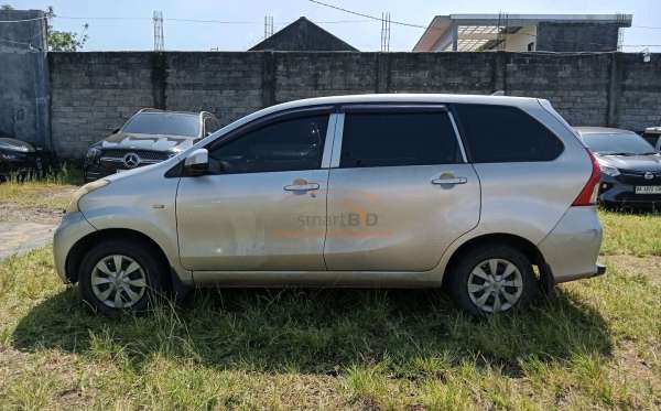 TOYOTA AVANZA 1.3 E