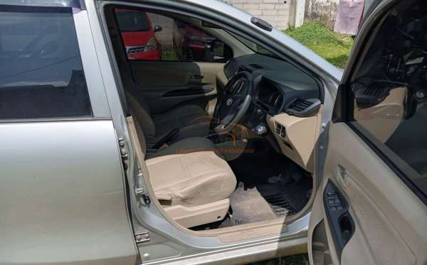TOYOTA AVANZA 1.3 E