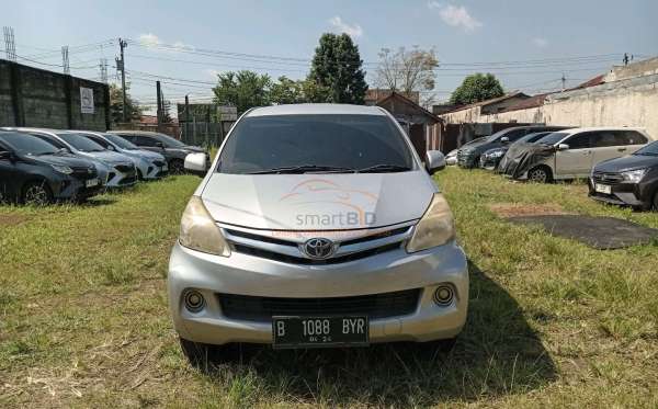TOYOTA AVANZA 1.3 E