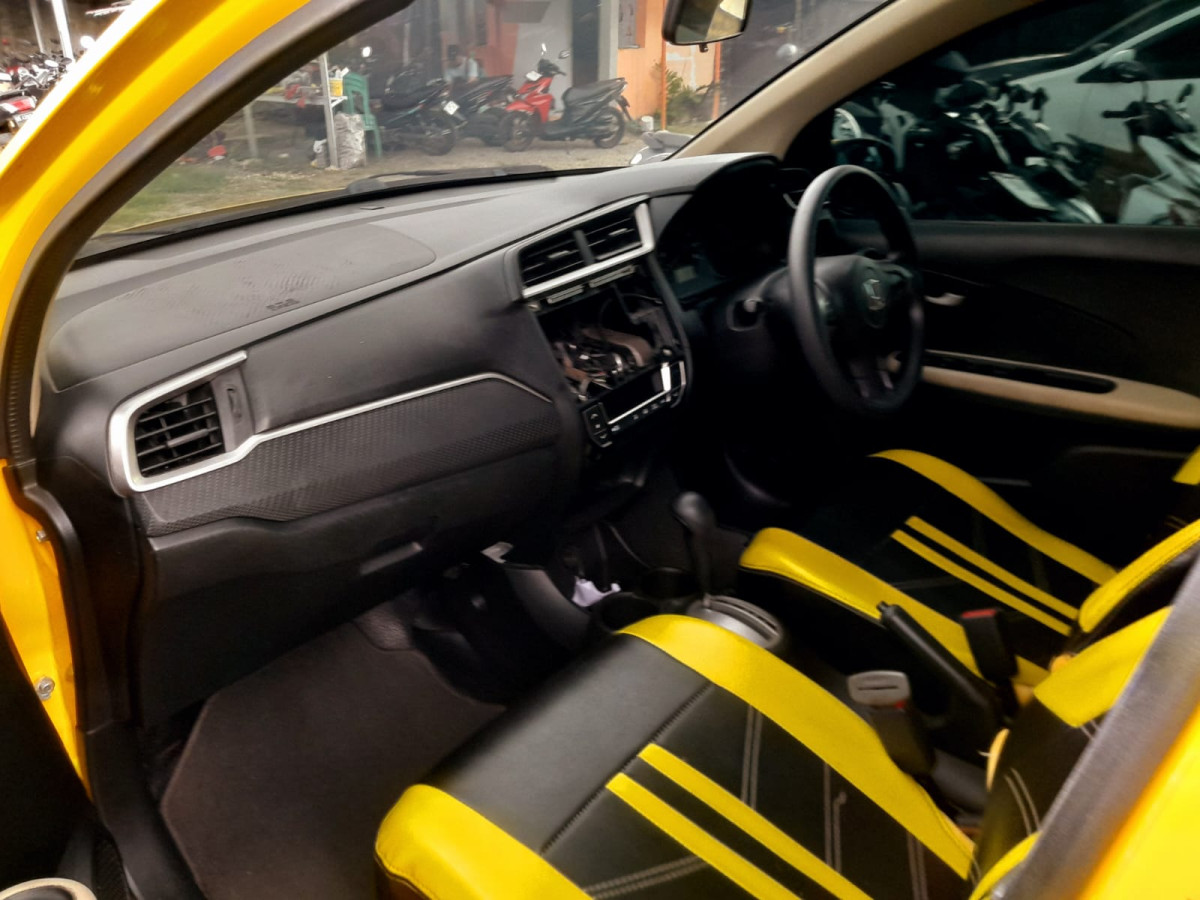 HONDA  BRIO  SATYA 1.2 E