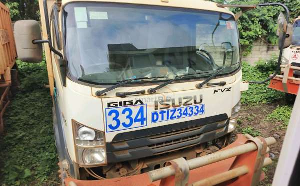 ISUZU  FVZ34 U