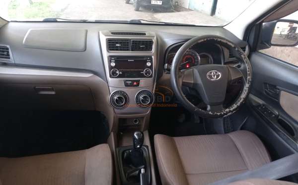 TOYOTA AVANZA