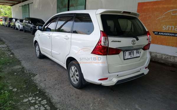TOYOTA AVANZA