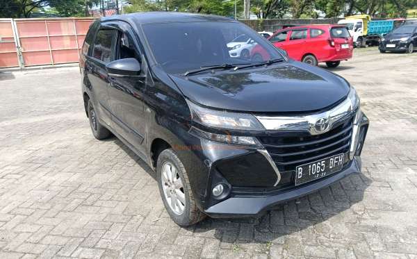 TOYOTA AVANZA