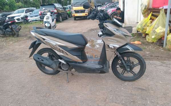 HONDA  BEAT STREET