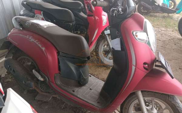 HONDA SCOOPY PRESTIGE