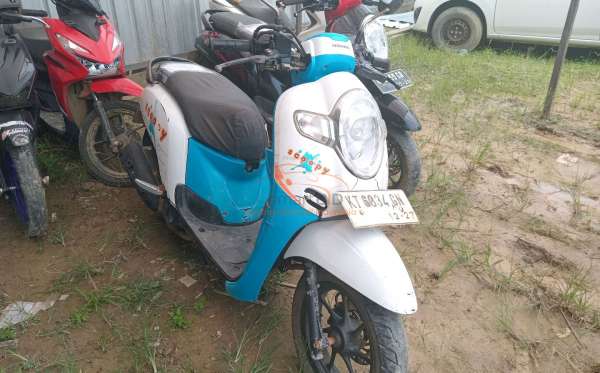 HONDA SCOOPY STYLISH